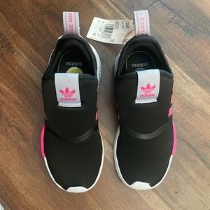 new with tags girls adidas size 1 nmd black and pink sneaker. Very comfy.
